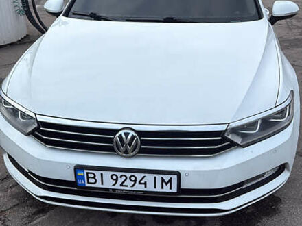 Белый Фольксваген Пассат, объемом двигателя 2 л и пробегом 198 тыс. км за 13400 $, фото 1 на Automoto.ua