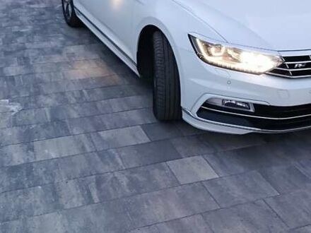 Білий Фольксваген Пассат, об'ємом двигуна 2 л та пробігом 195 тис. км за 18200 $, фото 1 на Automoto.ua