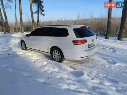 Белый Фольксваген Пассат, объемом двигателя 2 л и пробегом 385 тыс. км за 12200 $, фото 1 на Automoto.ua