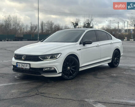 Белый Фольксваген Пассат, объемом двигателя 1.97 л и пробегом 178 тыс. км за 18900 $, фото 1 на Automoto.ua