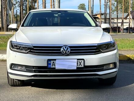 Фольксваген Пассат 2017 у Ирпене на Automoto.ua Білий Фольксваген Пассат, об'ємом двигуна 18 л та пробігом 57 тис. км за 26000 $, фото 1 на Automoto.ua