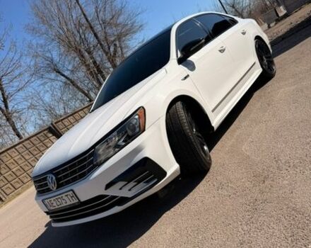 Белый Фольксваген Пассат, объемом двигателя 1.8 л и пробегом 120 тыс. км за 14999 $, фото 1 на Automoto.ua