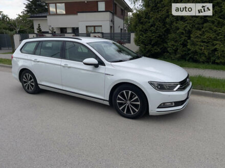 Белый Фольксваген Пассат, объемом двигателя 1.6 л и пробегом 274 тыс. км за 13399 $, фото 1 на Automoto.ua