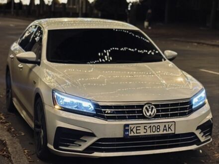 Белый Фольксваген Пассат, объемом двигателя 1.8 л и пробегом 109 тыс. км за 16500 $, фото 1 на Automoto.ua