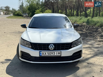 Фольксваген Пассат 2017 у Харкові на Automoto.ua Білий Фольксваген Пассат, об'ємом двигуна 1.8 л та пробігом 189 тис. км за 12900 $, фото 1 на Automoto.ua
