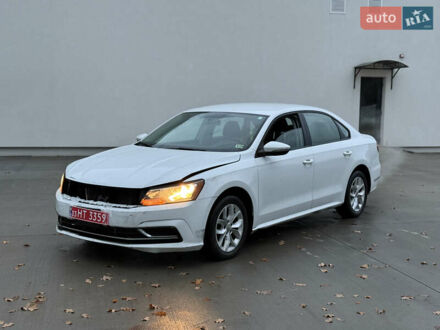 Белый Фольксваген Пассат, объемом двигателя 2 л и пробегом 273 тыс. км за 8300 $, фото 1 на Automoto.ua