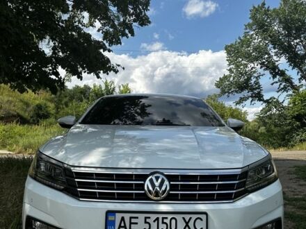 Білий Фольксваген Пассат, об'ємом двигуна 1.8 л та пробігом 200 тис. км за 14990 $, фото 1 на Automoto.ua