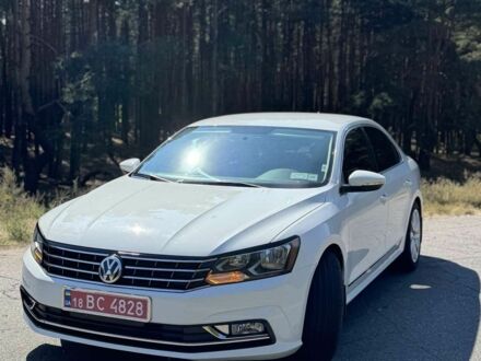 Білий Фольксваген Пассат, об'ємом двигуна 0 л та пробігом 270 тис. км за 11000 $, фото 1 на Automoto.ua