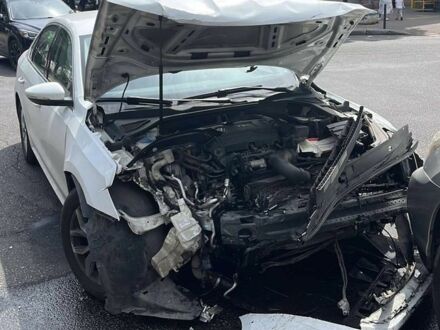 Білий Фольксваген Пассат, об'ємом двигуна 1.8 л та пробігом 115 тис. км за 6001 $, фото 1 на Automoto.ua