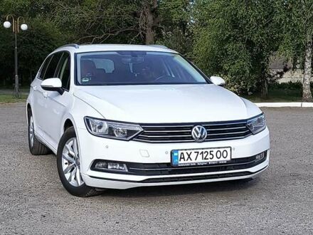 Белый Фольксваген Пассат, объемом двигателя 1.6 л и пробегом 218 тыс. км за 14950 $, фото 1 на Automoto.ua