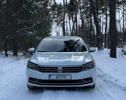 Белый Фольксваген Пассат, объемом двигателя 2 л и пробегом 195 тыс. км за 10500 $, фото 1 на Automoto.ua