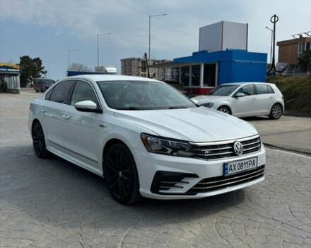 Белый Фольксваген Пассат, объемом двигателя 1.8 л и пробегом 107 тыс. км за 11500 $, фото 1 на Automoto.ua