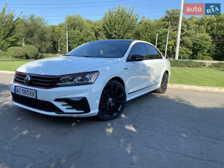 Фольксваген Пассат 2018 у Дніпро (Дніпропетровську) на Automoto.ua Білий Фольксваген Пассат, об'ємом двигуна 3.6 л та пробігом 185 тис. км за 16700 $, фото 1 на Automoto.ua