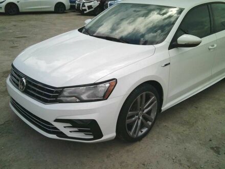 Белый Фольксваген Пассат, объемом двигателя 2 л и пробегом 222 тыс. км за 13900 $, фото 1 на Automoto.ua