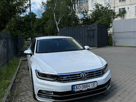 Білий Фольксваген Пассат, об'ємом двигуна 2 л та пробігом 203 тис. км за 21500 $, фото 1 на Automoto.ua