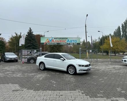 Білий Фольксваген Пассат, об'ємом двигуна 2 л та пробігом 261 тис. км за 17500 $, фото 1 на Automoto.ua