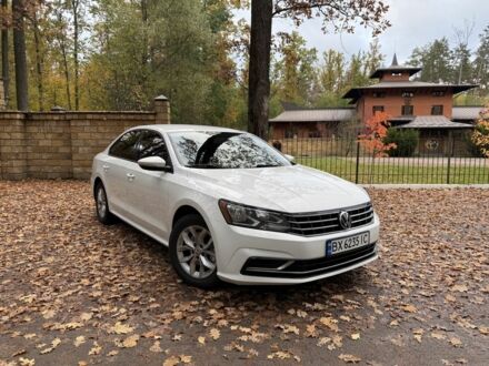 Фольксваген Пассат 2018 в Вишневом на Automoto.ua Белый Фольксваген Пассат, объемом двигателя 2 л и пробегом 167 тыс. км за 12900 $, фото 1 на Automoto.ua