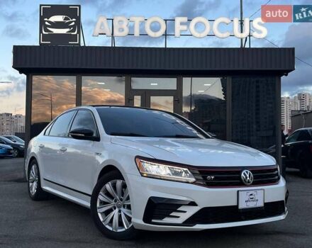 Білий Фольксваген Пассат, об'ємом двигуна 3.6 л та пробігом 72 тис. км за 17490 $, фото 1 на Automoto.ua