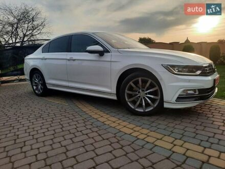 Фольксваген Пассат 2018 у Стрые на Automoto.ua Білий Фольксваген Пассат, об'ємом двигуна 2 л та пробігом 199 тис. км за 21999 $, фото 1 на Automoto.ua