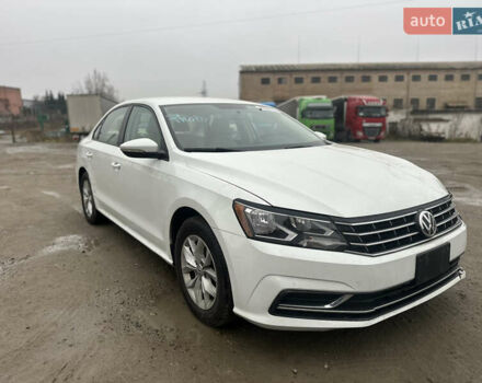 Білий Фольксваген Пассат, об'ємом двигуна 2 л та пробігом 147 тис. км за 8600 $, фото 1 на Automoto.ua