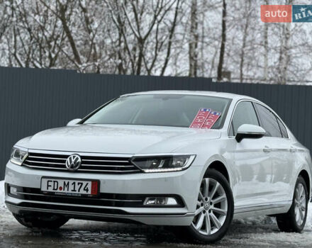 Белый Фольксваген Пассат, объемом двигателя 2 л и пробегом 198 тыс. км за 18950 $, фото 1 на Automoto.ua