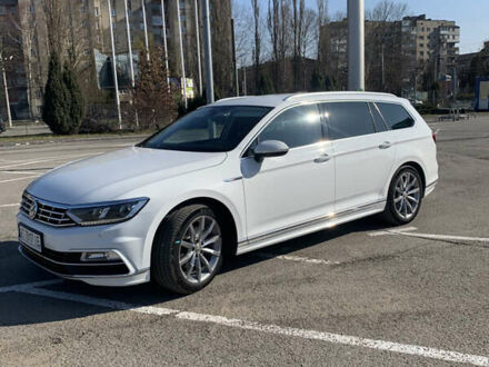 Фольксваген Пассат 2018 в Богородчанах на Automoto.ua Белый Фольксваген Пассат, объемом двигателя 1.97 л и пробегом 188 тыс. км за 20900 $, фото 1 на Automoto.ua