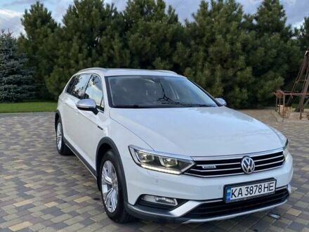 Фольксваген Пассат 2018 у Дніпро (Дніпропетровську) на Automoto.ua Білий Фольксваген Пассат, об'ємом двигуна 1.98 л та пробігом 266 тис. км за 19500 $, фото 1 на Automoto.ua