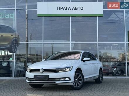 Белый Фольксваген Пассат, объемом двигателя 1.97 л и пробегом 220 тыс. км за 21990 $, фото 1 на Automoto.ua