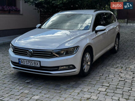 Фольксваген Пассат 2018 в Сваляве на Automoto.ua Белый Фольксваген Пассат, объемом двигателя 1.97 л и пробегом 309 тыс. км за 15950 $, фото 1 на Automoto.ua