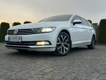 Белый Фольксваген Пассат, объемом двигателя 1.97 л и пробегом 267 тыс. км за 17890 $, фото 1 на Automoto.ua