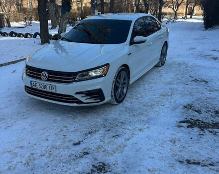 Белый Фольксваген Пассат, объемом двигателя 2 л и пробегом 121 тыс. км за 15500 $, фото 1 на Automoto.ua