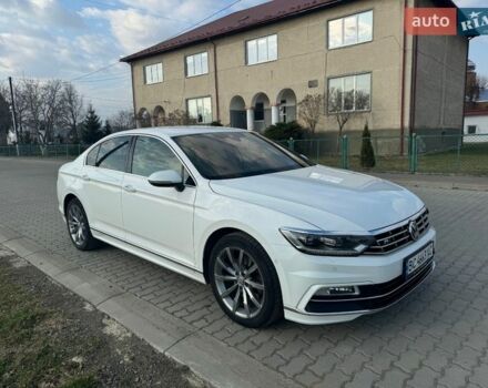 Белый Фольксваген Пассат, объемом двигателя 2 л и пробегом 200 тыс. км за 21499 $, фото 1 на Automoto.ua