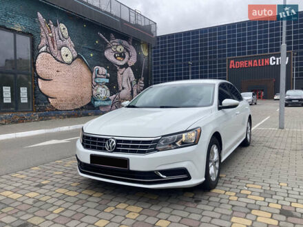 Фольксваген Пассат 2018 в Луцке на Automoto.ua Белый Фольксваген Пассат, объемом двигателя 2 л и пробегом 152 тыс. км за 13250 $, фото 1 на Automoto.ua