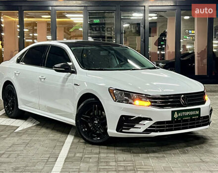 Білий Фольксваген Пассат, об'ємом двигуна 1.98 л та пробігом 143 тис. км за 12900 $, фото 1 на Automoto.ua