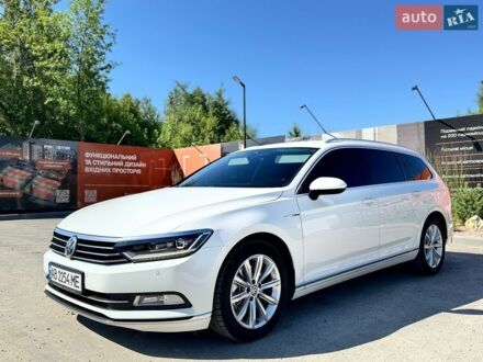 Белый Фольксваген Пассат, объемом двигателя 2 л и пробегом 262 тыс. км за 16900 $, фото 1 на Automoto.ua