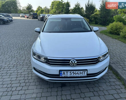 Белый Фольксваген Пассат, объемом двигателя 1.98 л и пробегом 220 тыс. км за 16800 $, фото 1 на Automoto.ua