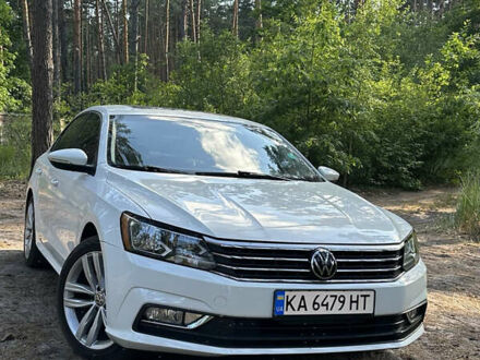 Белый Фольксваген Пассат, объемом двигателя 2 л и пробегом 120 тыс. км за 16000 $, фото 1 на Automoto.ua
