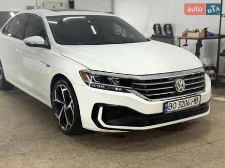 Белый Фольксваген Пассат, объемом двигателя 1.98 л и пробегом 126 тыс. км за 19900 $, фото 1 на Automoto.ua