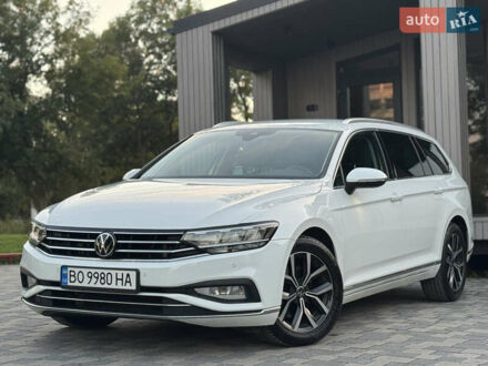 Фольксваген Пассат 2020 в Тернополе на Automoto.ua Белый Фольксваген Пассат, объемом двигателя 2 л и пробегом 218 тыс. км за 23000 $, фото 1 на Automoto.ua