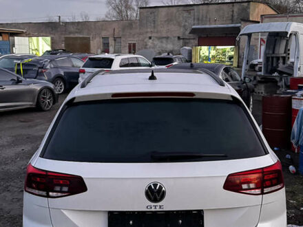 Белый Фольксваген Пассат, объемом двигателя 1.4 л и пробегом 89 тыс. км за 15500 $, фото 1 на Automoto.ua