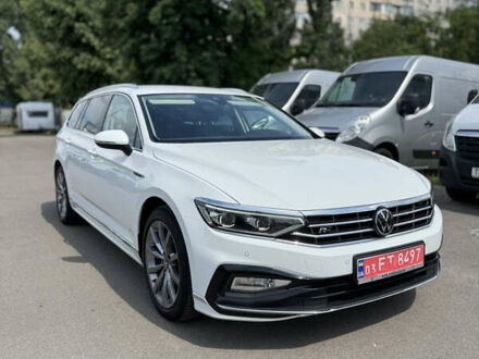 Белый Фольксваген Пассат, объемом двигателя 2 л и пробегом 194 тыс. км за 25900 $, фото 1 на Automoto.ua