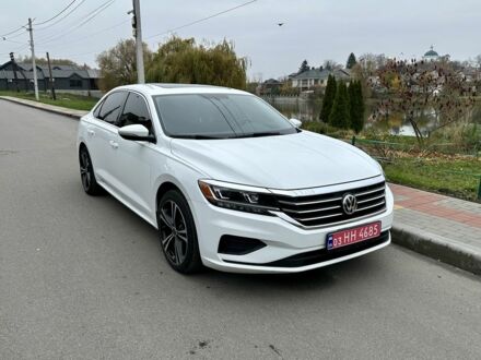 Белый Фольксваген Пассат, объемом двигателя 2 л и пробегом 105 тыс. км за 16700 $, фото 1 на Automoto.ua