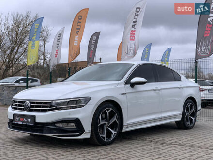 Фольксваген Пассат 2021 у Бердичеве на Automoto.ua Білий Фольксваген Пассат, об'ємом двигуна 2 л та пробігом 240 тис. км за 23955 $, фото 1 на Automoto.ua