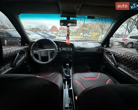 Бежевый Фольксваген Пассат, объемом двигателя 1.8 л и пробегом 300 тыс. км за 1350 $, фото 6 на Automoto.ua