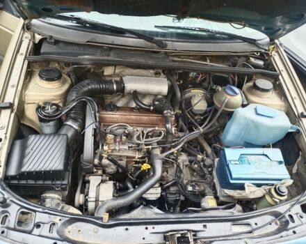 Бежевый Фольксваген Пассат, объемом двигателя 2 л и пробегом 426 тыс. км за 2200 $, фото 1 на Automoto.ua