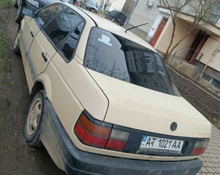 Бежевый Фольксваген Пассат, объемом двигателя 1.9 л и пробегом 300 тыс. км за 1350 $, фото 3 на Automoto.ua