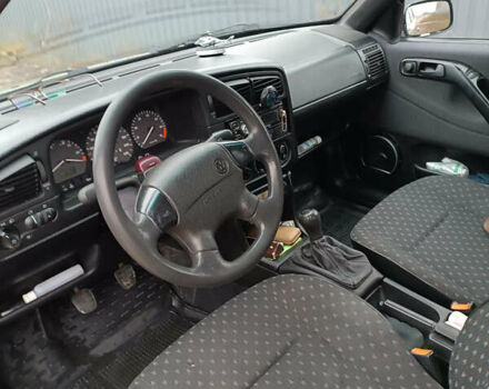 Бежевый Фольксваген Пассат, объемом двигателя 1.8 л и пробегом 298 тыс. км за 2500 $, фото 1 на Automoto.ua