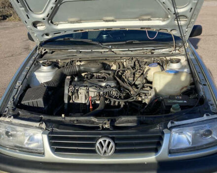 Бежевый Фольксваген Пассат, объемом двигателя 1.8 л и пробегом 298 тыс. км за 2500 $, фото 10 на Automoto.ua