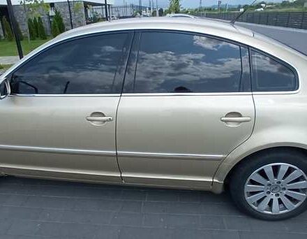 Бежевый Фольксваген Пассат, объемом двигателя 1.6 л и пробегом 300 тыс. км за 5000 $, фото 6 на Automoto.ua