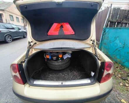 Бежевый Фольксваген Пассат, объемом двигателя 1.8 л и пробегом 320 тыс. км за 4500 $, фото 3 на Automoto.ua